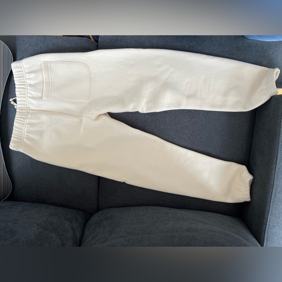 Essentials joggers - Picture 2 of 6